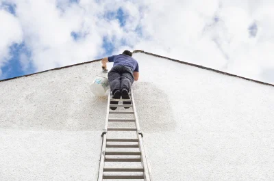Peinture extérieure à Plougoulm — façades et ravalement